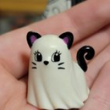 Help identifying this toy? Back says 2009 Mattel, not part of the Polly Pocket Cutants line.